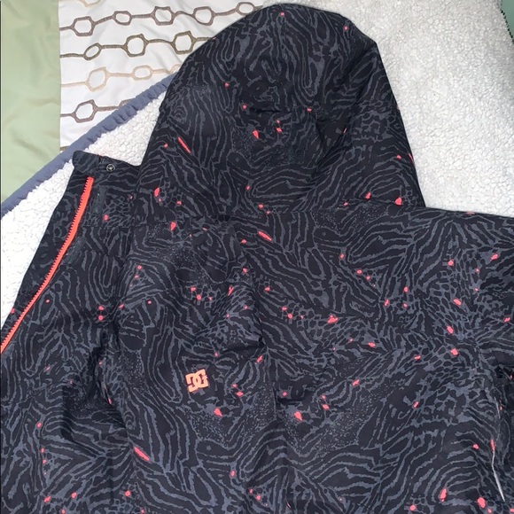 Snowboarding Jacket - Picture 3 of 3